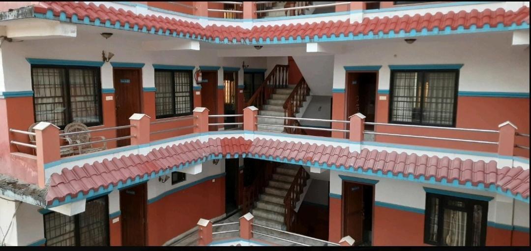 Hotel Lake N Yeti Pokhara Exterior photo